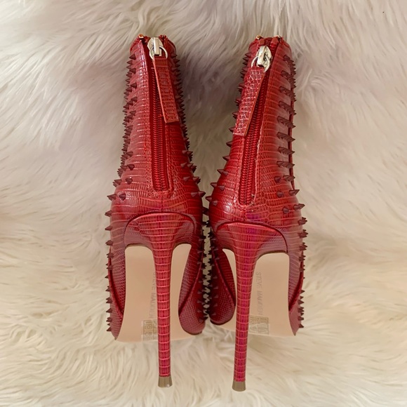 New! STEVE MADDEN Via-S Spike Ankle Zipper Booties - Picture 13 of 14